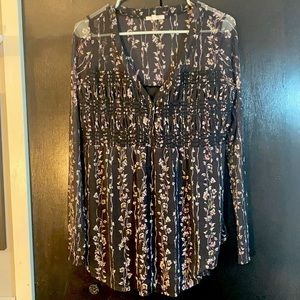 L Maurices Babydoll Style Floral Top